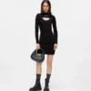 Ausgeschnittenes Strickkleid