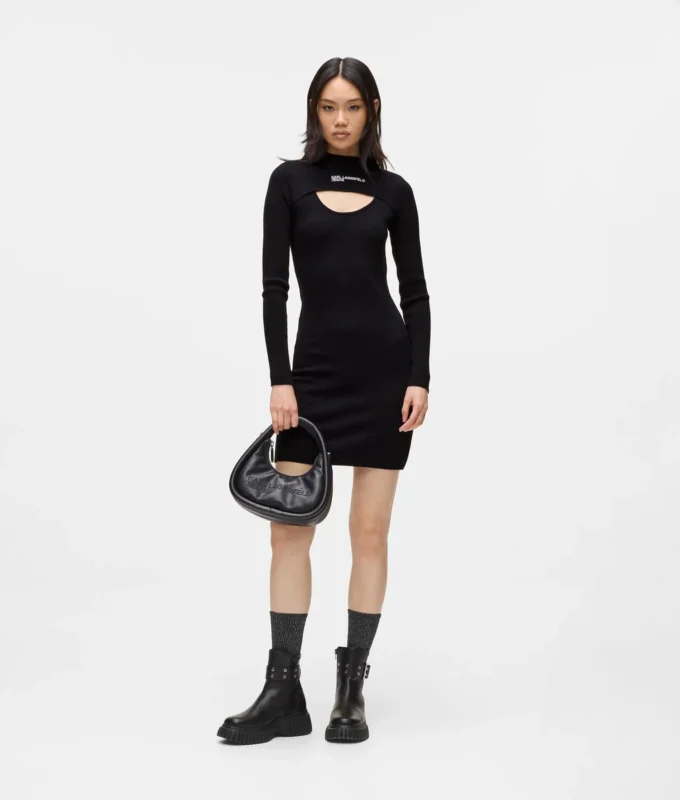 Ausgeschnittenes Strickkleid