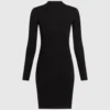 Ausgeschnittenes Strickkleid