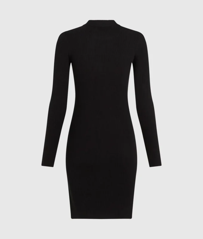 Ausgeschnittenes Strickkleid