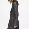 Ausgestelltes Jeanskleid