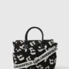 Baby Ikon Wickeltasche mit Allover-Print Baby Ikon Wickeltasche mit Allover-Print