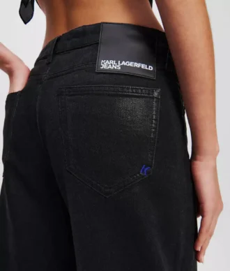 BESCHICHTETE, ENTSPANNTE JEANS MIT MITTLERER TAILLE