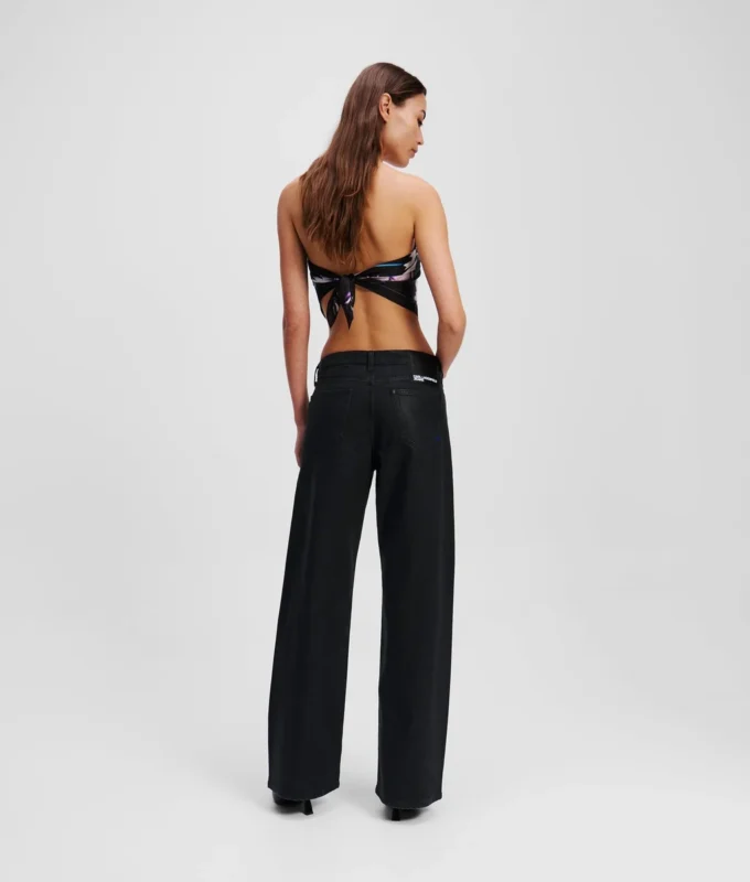 BESCHICHTETE, ENTSPANNTE JEANS MIT MITTLERER TAILLE