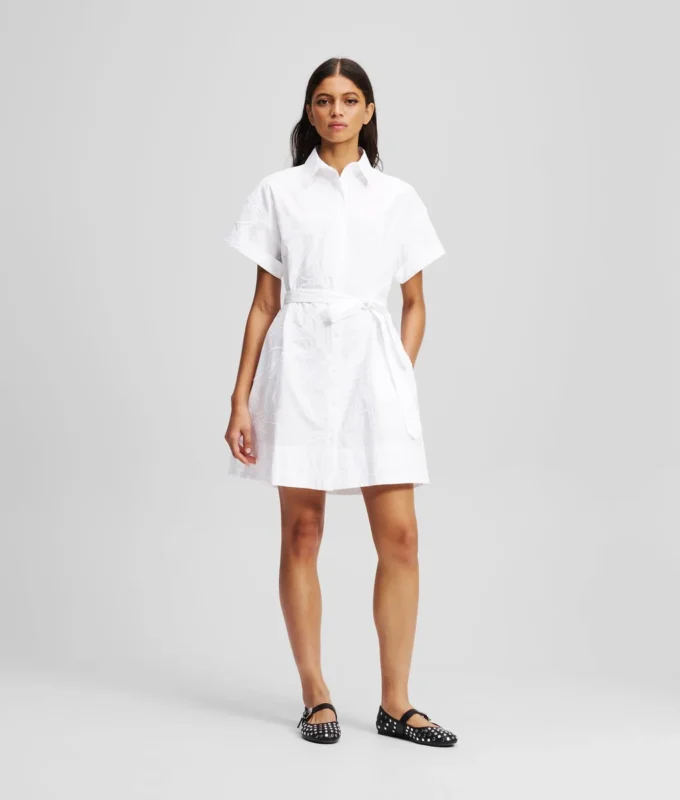 BESTICKTES HEMDKLEID BESTICKTES HEMDKLEID