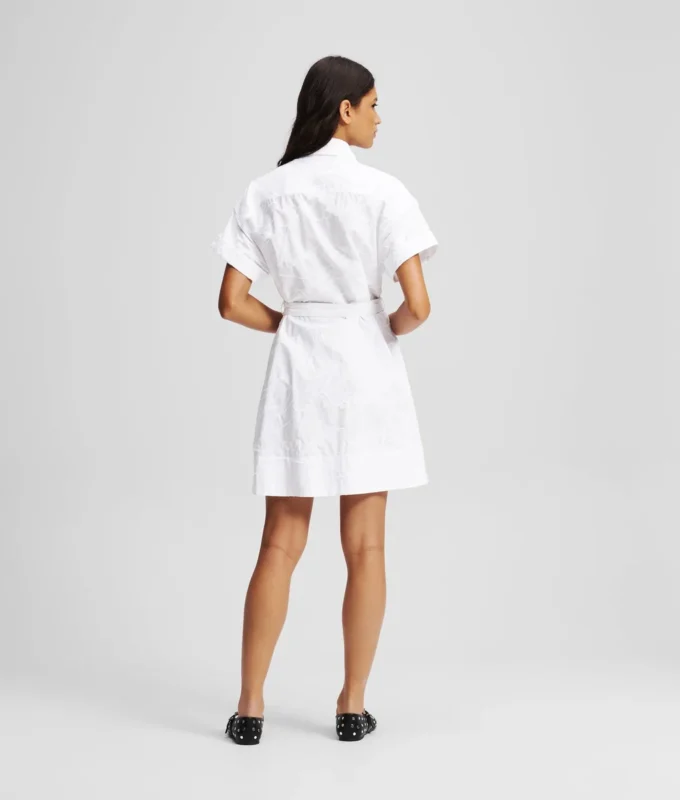 BESTICKTES HEMDKLEID BESTICKTES HEMDKLEID