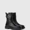 Binky Mid-Calf-Stiefel mit Schnalle Binky Mid-Calf-Stiefel mit Schnalle