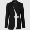 Blazer mit Gürtel und kontrastierendem Revers Blazer mit Gürtel und kontrastierendem Revers