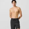 Boardshorts mit doppeltem Bund Boardshorts mit doppeltem Bund