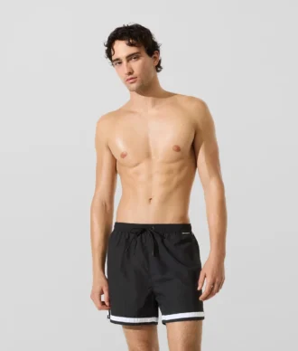 Boardshorts mit kontrastierenden Paspeln