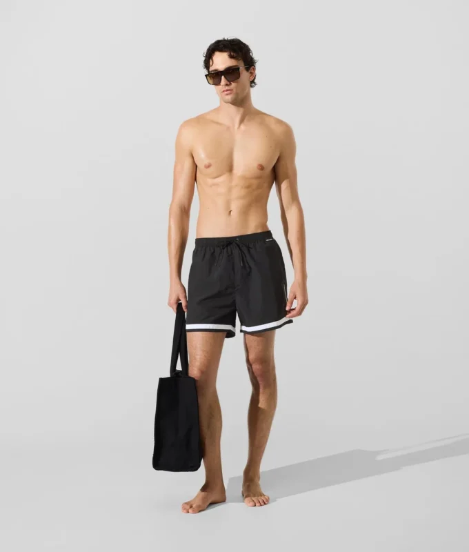 Boardshorts mit kontrastierenden Paspeln