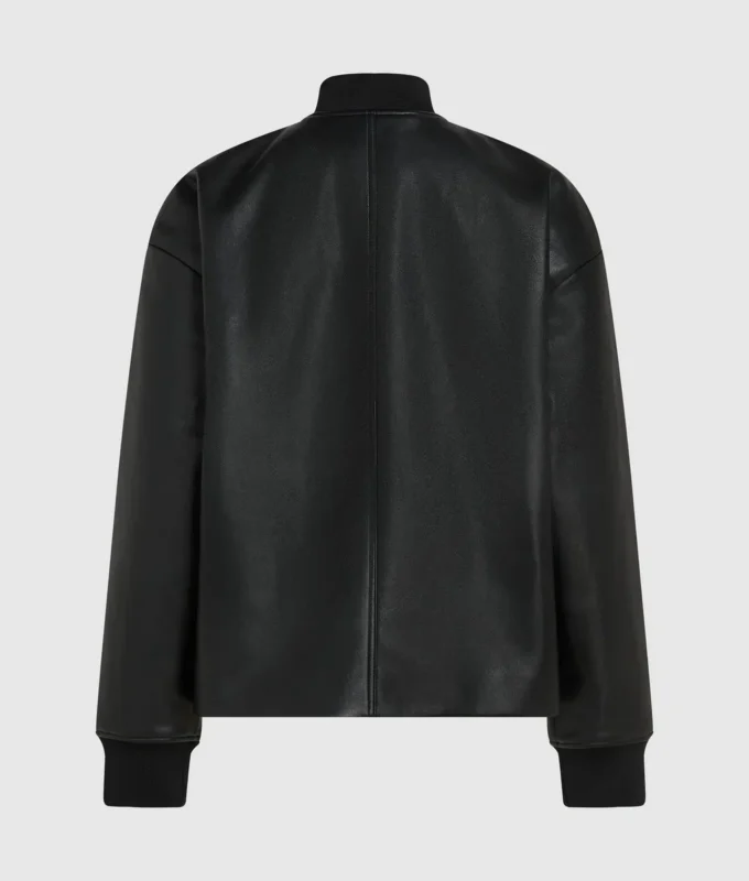 Bomberjacke aus Kunstleder Bomberjacke aus Kunstleder