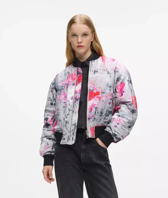 Bomberjacke mit Allover-Lackprint