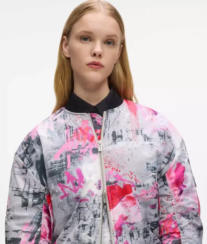 Bomberjacke mit Allover-Lackprint