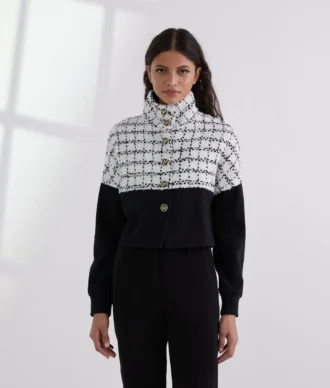 BOUCLÉ-SWEATJACKE