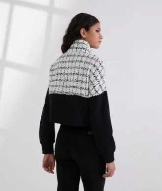 BOUCLÉ-SWEATJACKE