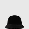 Bucket Hat aus Kunstfell Bucket Hat aus Kunstfell