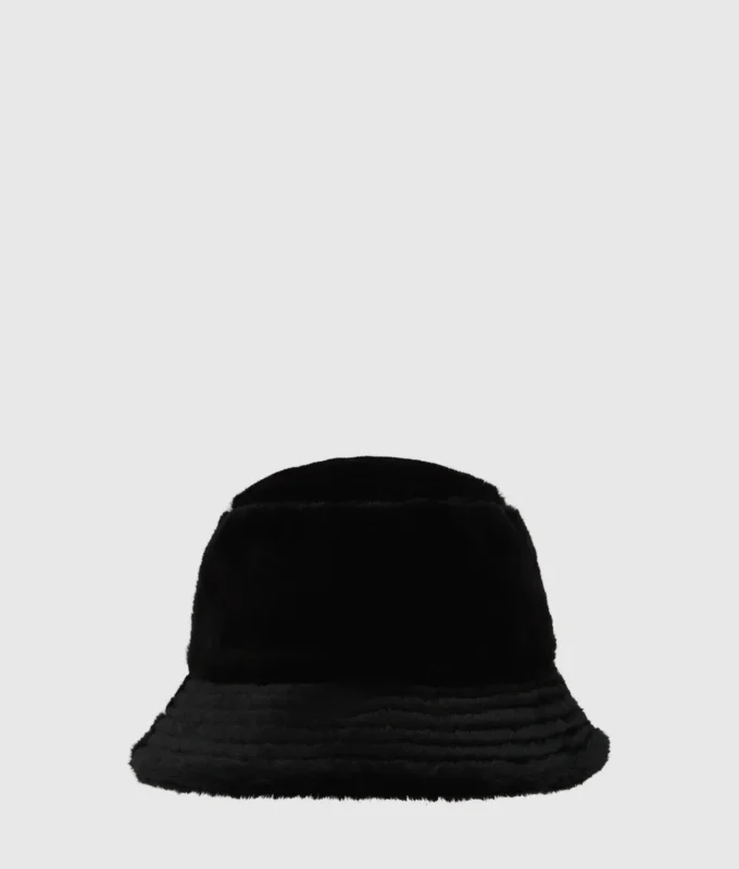 Bucket Hat aus Kunstfell Bucket Hat aus Kunstfell