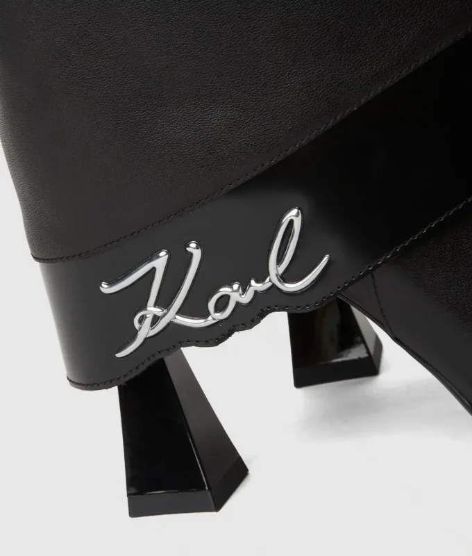 Debutante hohe Stiefel mit umklappbarem Schaft Debutante hohe Stiefel mit umklappbarem Schaft