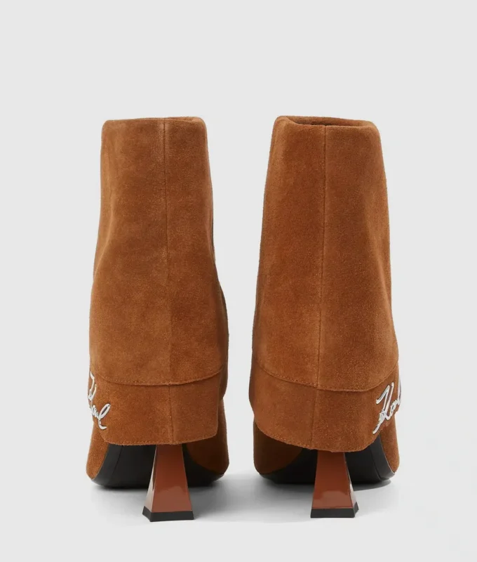 Debutante-Stiefeletten mit umgeschlagenem Schaft Debutante-Stiefeletten mit umgeschlagenem Schaft