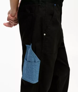 Denim-Taschenhose im Carpenter-Stil