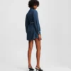 DENIMKLEID MIT PUFFÄRMEN DENIMKLEID MIT PUFFÄRMEN