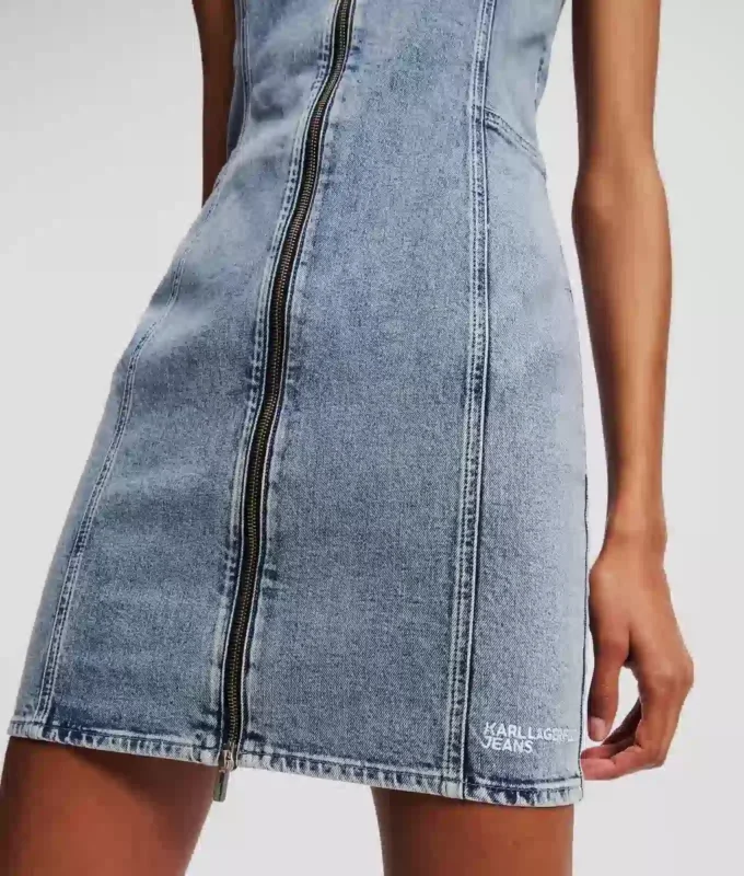 DENIMKLEID MIT V-AUSSCHNITT DENIMKLEID MIT V-AUSSCHNITT