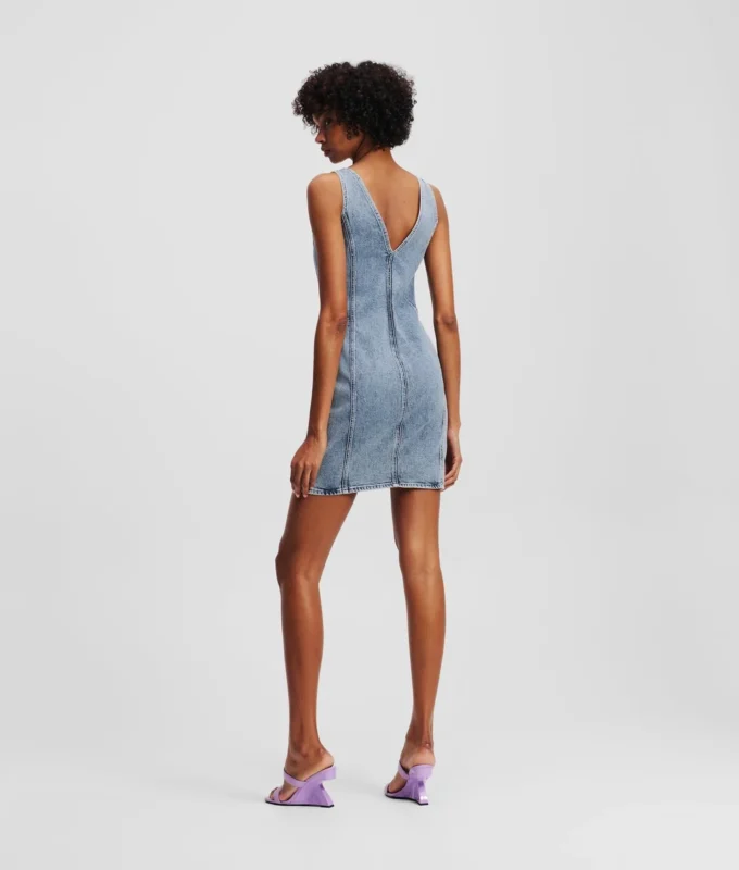DENIMKLEID MIT V-AUSSCHNITT DENIMKLEID MIT V-AUSSCHNITT