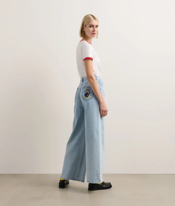 DISNEY X KL JEANS MIT WEITEM BEIN DISNEY X KL JEANS MIT WEITEM BEIN