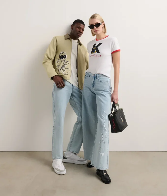 DISNEY X KL JEANS MIT WEITEM BEIN DISNEY X KL JEANS MIT WEITEM BEIN
