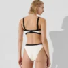 EINFARBIGES BANDEAU-BIKINI-OBERTEIL