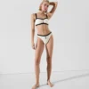 EINFARBIGES BANDEAU-BIKINI-OBERTEIL
