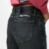 Entspannte Jeans mit mittlerer Leibhöhe