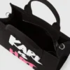 Exklusive mittelgroße Tragetasche „Karl is hot“ Exklusive mittelgroße Tragetasche „Karl is hot“