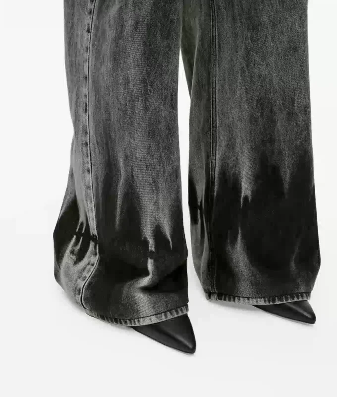 Gebleichte Low-Rise-Jeans mit weitem Bein Gebleichte Low-Rise-Jeans mit weitem Bein