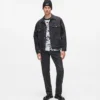 Gerade geschnittene Jeans mit durchgehendem Monogramm Gerade geschnittene Jeans mit durchgehendem Monogramm