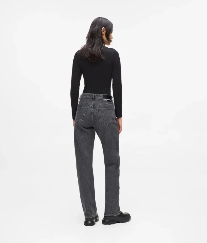 Gerade geschnittene Jeans mit hoher Taille