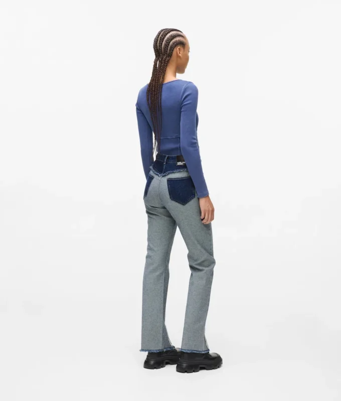 Gerade geschnittene Jeans mit Inside-Out-Design Gerade geschnittene Jeans mit Inside-Out-Design