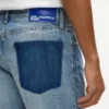 Gerade geschnittene Jeans ohne Gesäßtaschen Gerade geschnittene Jeans ohne Gesäßtaschen
