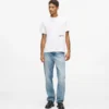 Gerade geschnittene Jeans ohne Gesäßtaschen Gerade geschnittene Jeans ohne Gesäßtaschen
