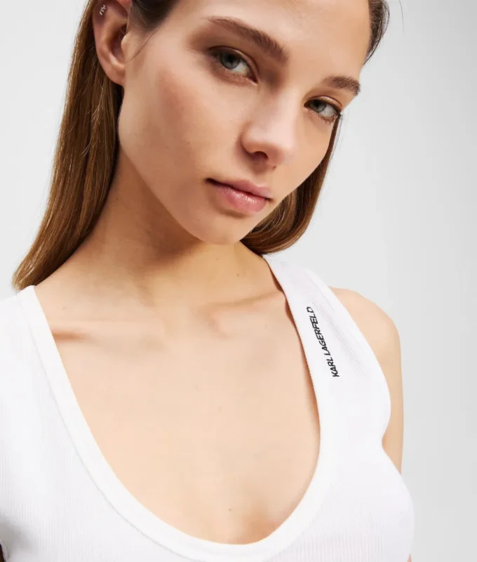 GERIFFELTES TANKTOP MIT V-AUSSCHNITT GERIFFELTES TANKTOP MIT V-AUSSCHNITT