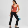 GERIFFELTES TANKTOP MIT V-AUSSCHNITT GERIFFELTES TANKTOP MIT V-AUSSCHNITT
