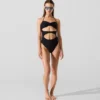 GESTREIFTER BANDEAU-BADEANZUG GESTREIFTER BANDEAU-BADEANZUG
