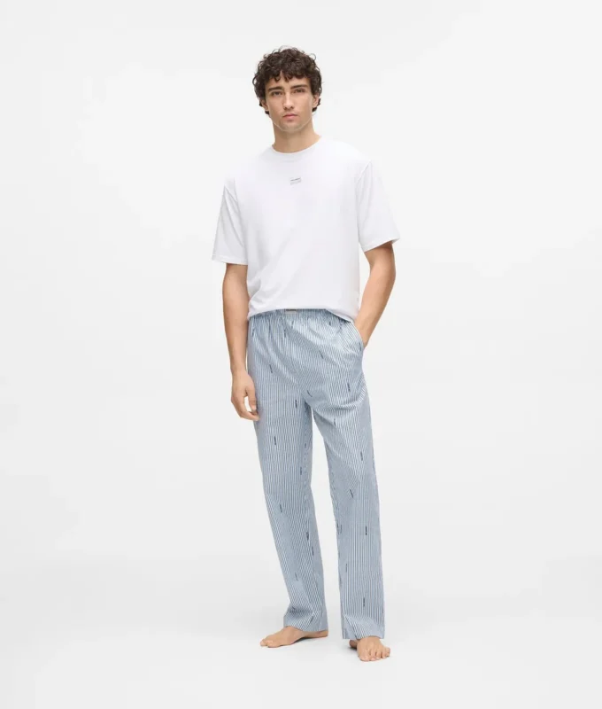 Gestreiftes Pyjama-Set