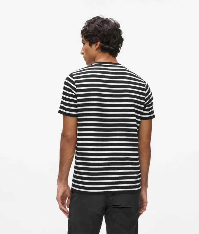 Gestreiftes T-Shirt Gestreiftes T-Shirt