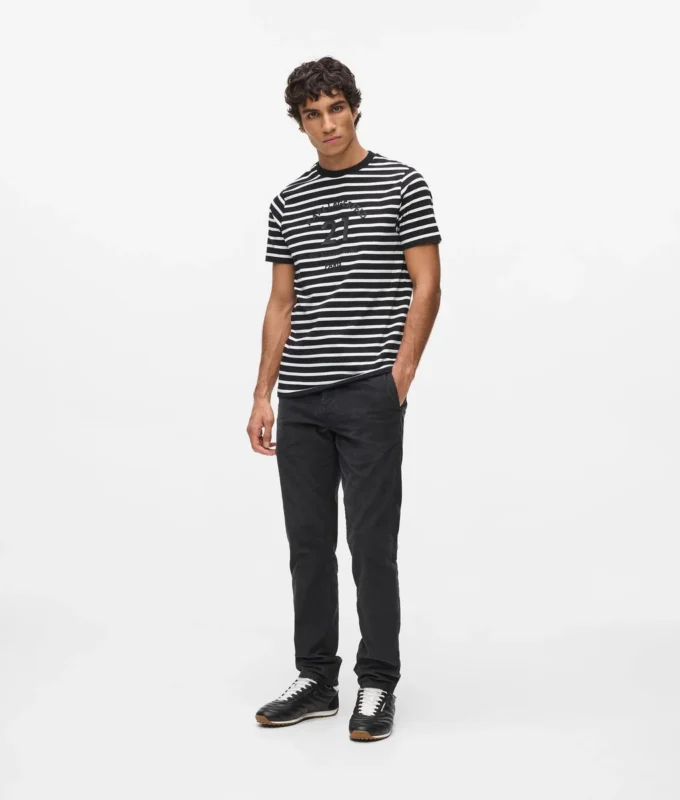 Gestreiftes T-Shirt Gestreiftes T-Shirt