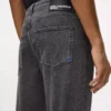 Gewaschene Slim-Fit-Jeans Gewaschene Slim-Fit-Jeans