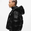 Glänzende, kastenförmige Daunenjacke Glänzende, kastenförmige Daunenjacke
