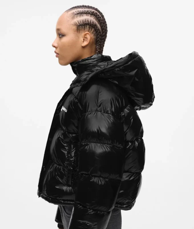 Glänzende, kastenförmige Daunenjacke Glänzende, kastenförmige Daunenjacke