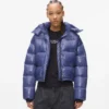 Glänzende, kastenförmige Daunenjacke